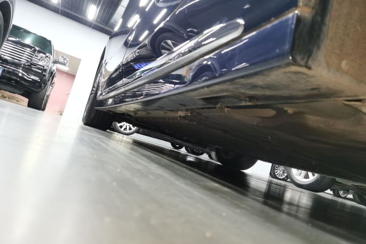 岚图汽车 岚图梦想家 2025款 PHEV 四驱旗舰鲲鹏版局部细节9002