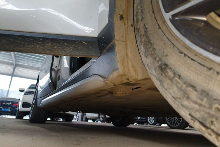 宝马X1 2019款 sDrive18Li 尊享型局部细节9001