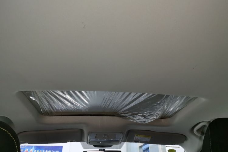 荣威i5 2021款 1.5L CVT铂金版中控内饰22