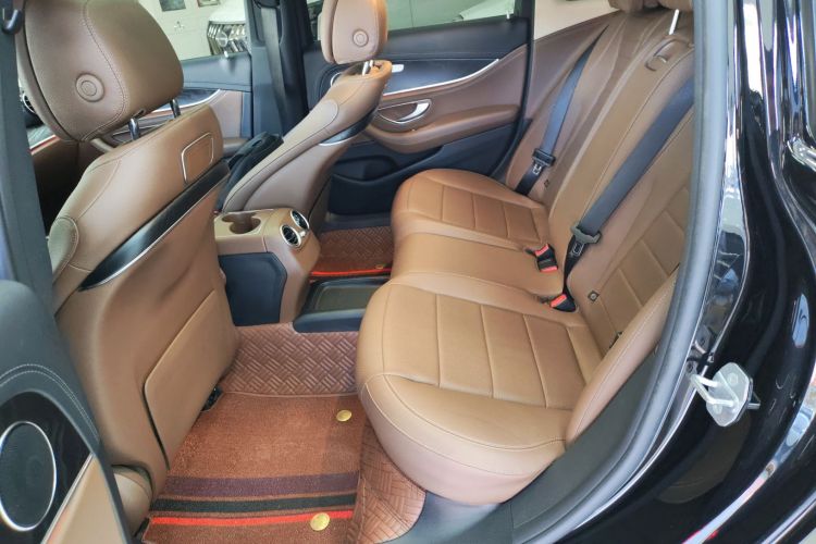 奔驰E级 2018款 E 200 L 运动型 4MATIC中控内饰21