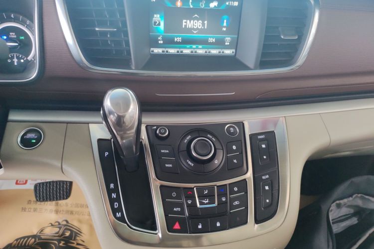 别克GL8 2018款 28T 豪华型 国VI中控内饰16