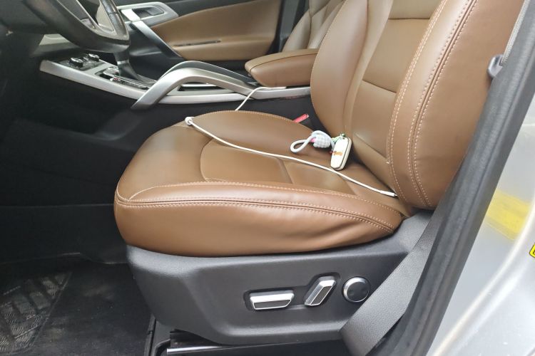 吉利汽车 博越 2016款 1.8TD 自动智尊型中控内饰19