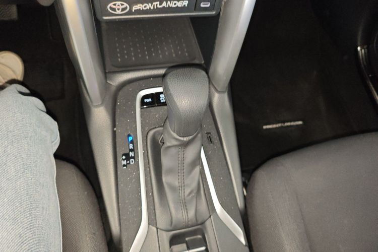 丰田 锋兰达 2023款 2.0L CVT精英版局部细节18