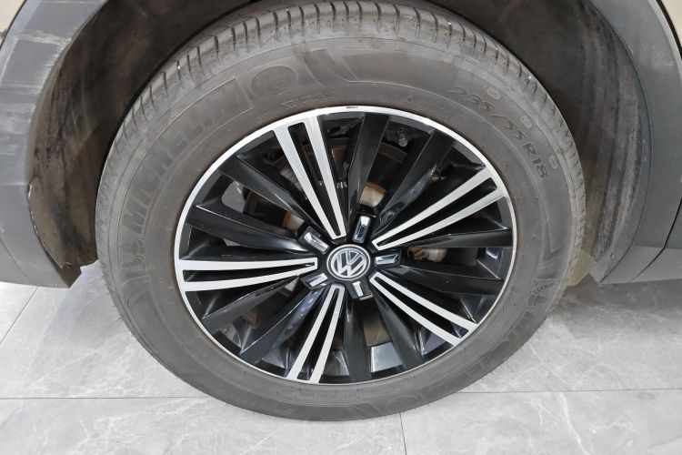 大众 途观L 2017款 380TSI 自动四驱豪华版车身外观6003