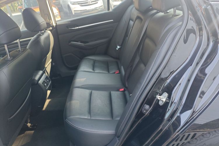 日产 天籁 2021款 2.0L XL 舒适版中控内饰21