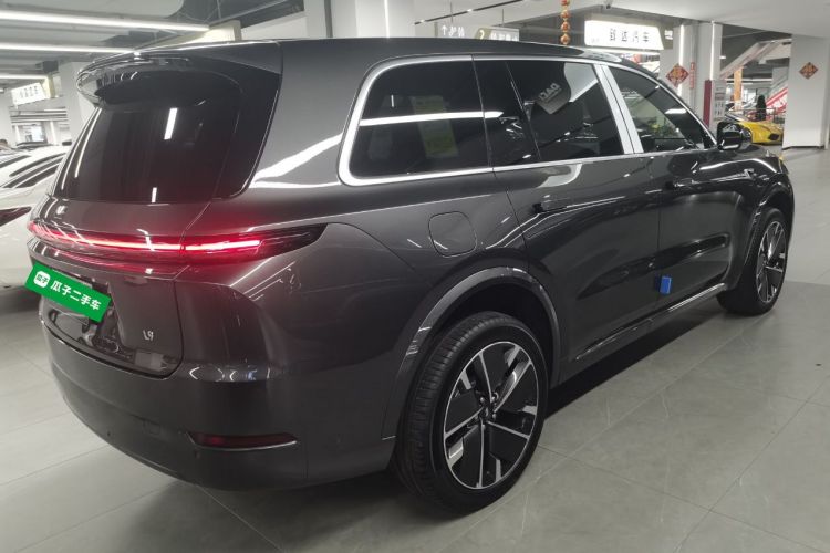理想汽车 理想L9 2025款 Pro 智能焕新版车身外观7