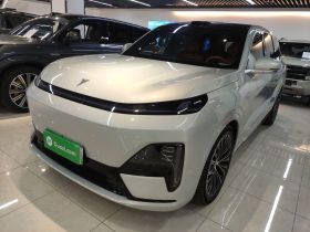 深蓝汽车 深蓝S09 2025款 四驱Ultra+ 高定版