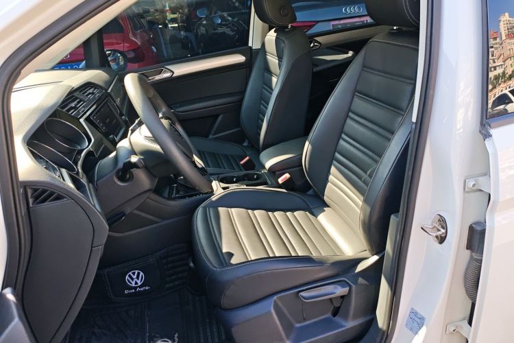 大众 2021款 途安L 280TSI DSG舒适版 7座局部细节19