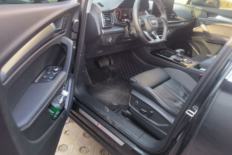 奥迪Q5L Sportback 2021款 40 TFSI 时尚型中控内饰7003