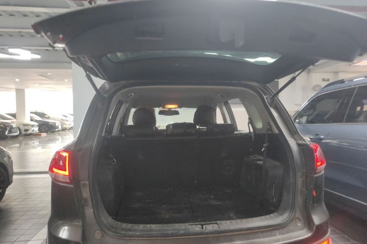 众泰 大迈X5 2017款 升级版 1.5T 手动豪华7座型机舱底盘23