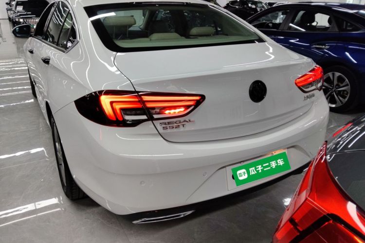 别克 君威 2020款 552T 精英型车身外观6