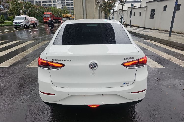 别克 英朗 2021款 改款 1.3T 自动轻混动精英型车身外观6