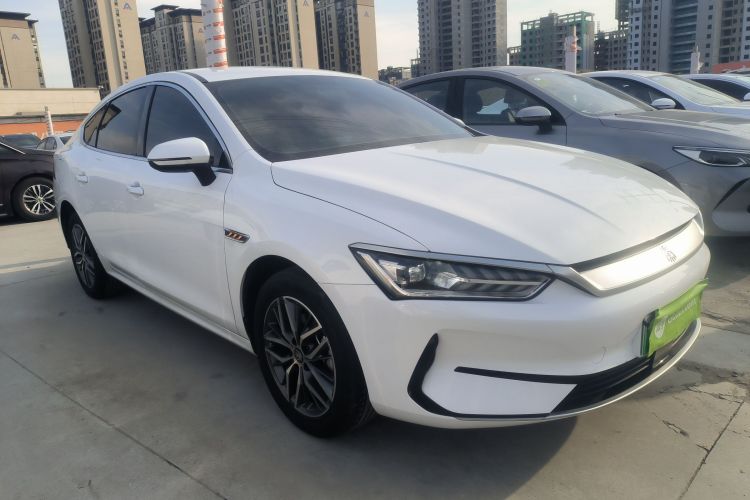 比亚迪 秦PLUS 2024款 荣耀版 EV 420KM领先型车身外观3