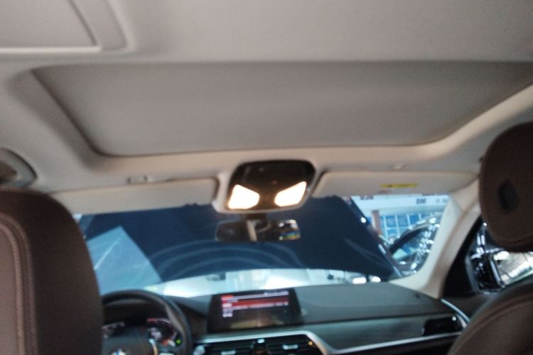 宝马5系 2020款 530Li xDrive 豪华套装中控内饰22