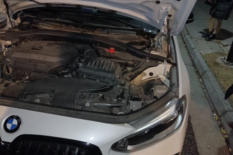 宝马1系 2021款 改款 120i M运动曜夜版局部细节9007