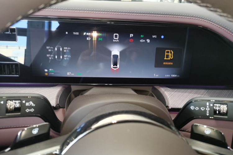 腾势Z9GT 2024款 1100四驱Ultra版中控内饰14