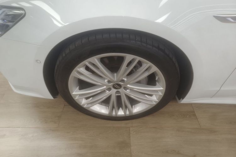 奥迪A7L 2024款 45 TFSI quattro 奢享型车身外观6004