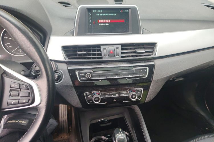 宝马X1 2018款 sDrive18Li 时尚型中控内饰16
