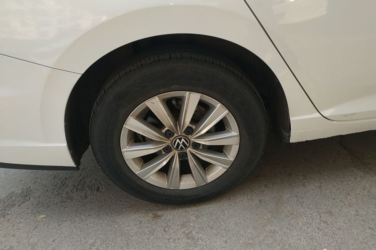 大众 朗逸 2023款 改款 1.5L 自动得逸版车身外观6008