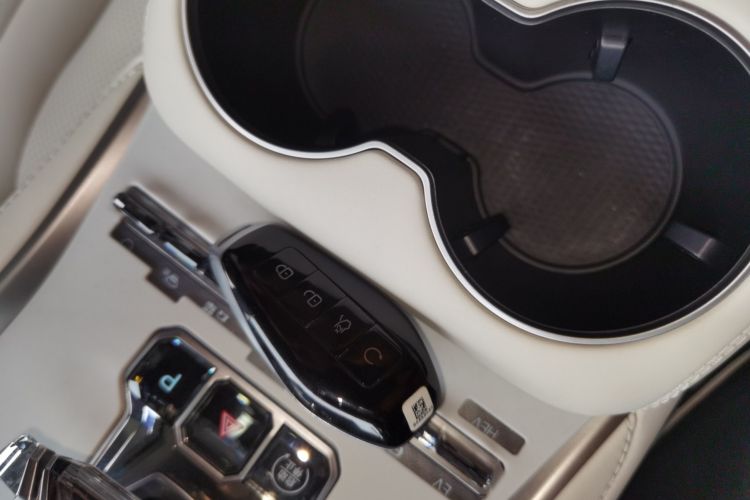 腾势Z9GT 2024款 1100四驱Max版中控内饰11