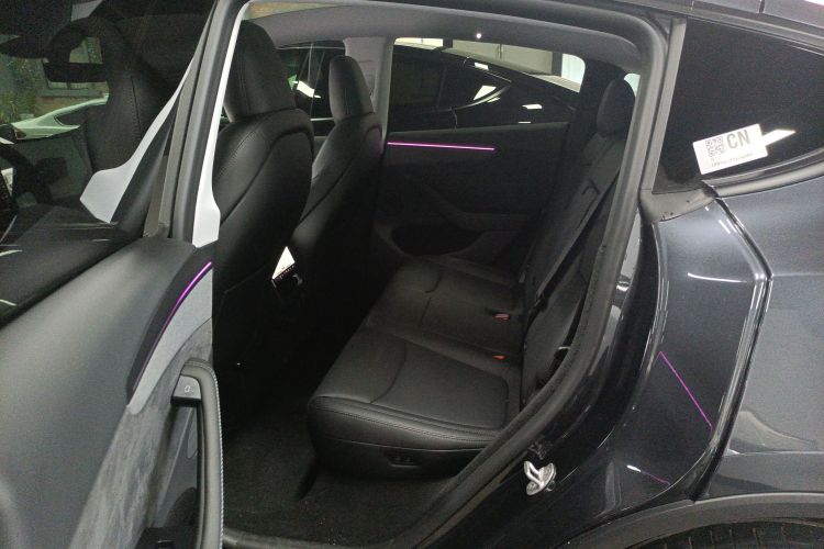 特斯拉 Model Y 2025款 长续航全轮驱动 首发版中控内饰21