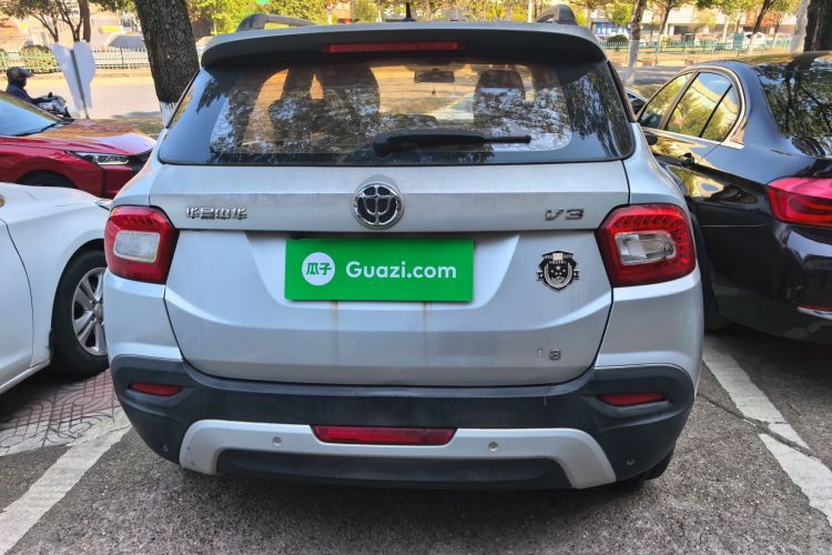 中华V3 2016款 1.5L 手动智能型车身外观6002