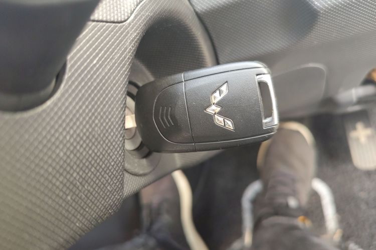 五菱汽车 宏光MINIEV 2021款 马卡龙时尚款 三元锂中控内饰11