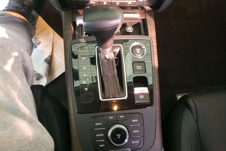 江汽集团 江淮iEVA60 2019款 旗舰型中控内饰18