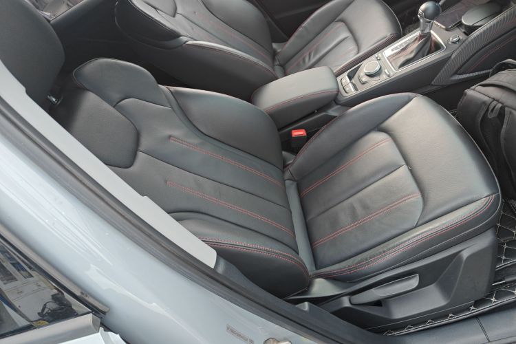 奥迪Q2L 2022款 35 TFSI 进取动感型局部细节41