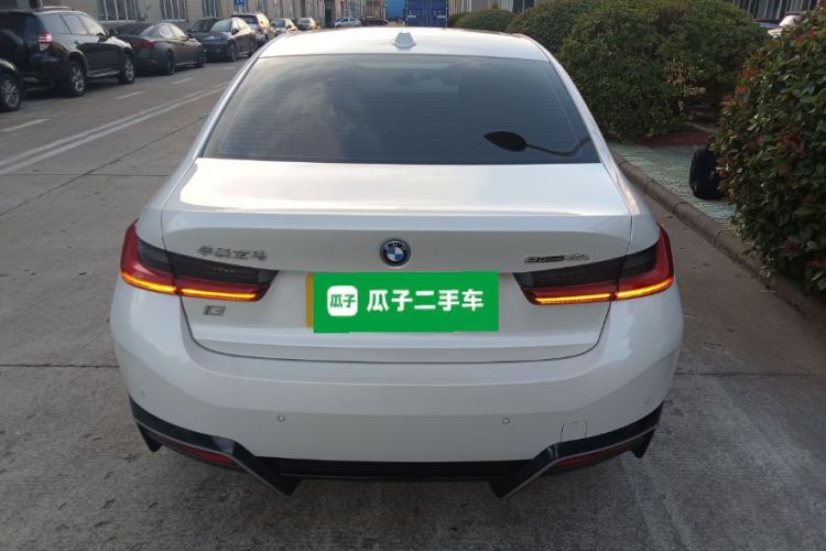 宝马i3 2024款 eDrive 40 L 曜夜套装车身外观6