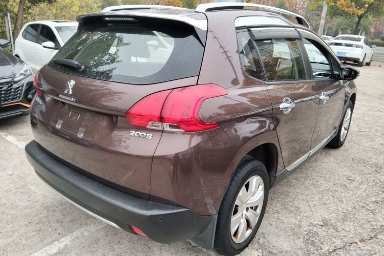 标致2008 2014款 1.6L 自动时尚版车身外观7