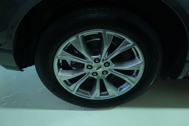 福特 探险者 2020款 EcoBoost 285 后驱风尚版 6座车身外观6002