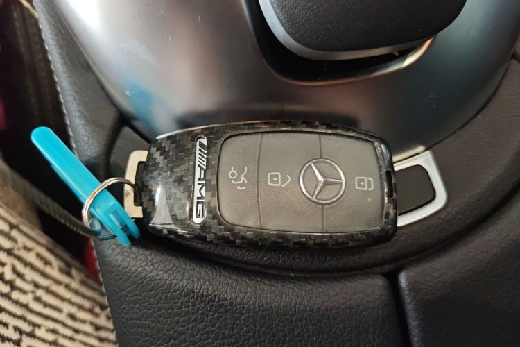 奔驰 2023款 AMG GT 50 四门跑车中控内饰11