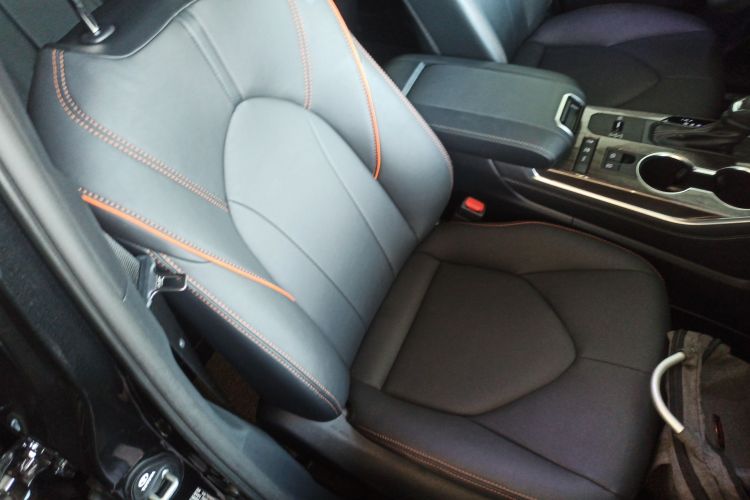 丰田 皇冠陆放 2024款 2.5L HEV四驱豪华版局部细节41