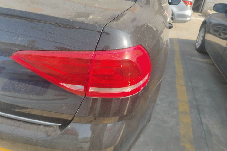 大众 朗逸 2017款 1.6L 自动舒适版车身外观9