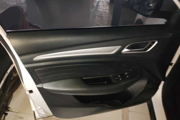 荣威RX3 2020款 1.6L 手动超爽进取版中控内饰7007