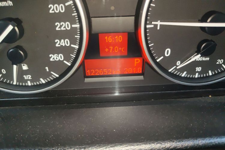 宝马X1 2015款 sDrive18i 领先晋级版中控内饰15