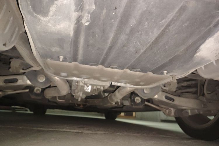 捷豹XFL 2017款 XFL 2.0T 240PS 奢华版局部细节9009