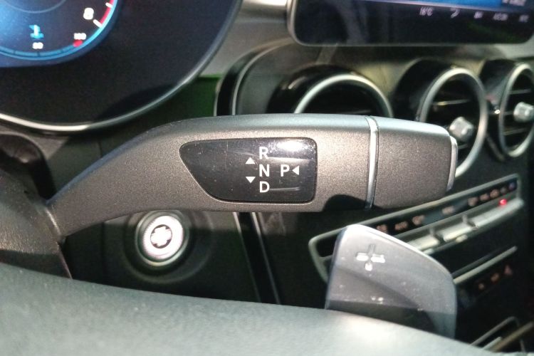 奔驰C级 2021款 C 200 L 时尚型运动版中控内饰18