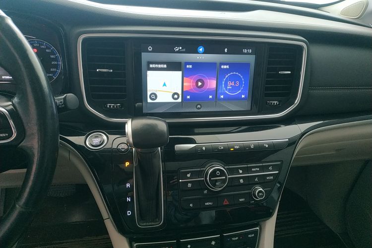 广汽传祺 传祺M8 2018款 320T 旗舰版局部细节16