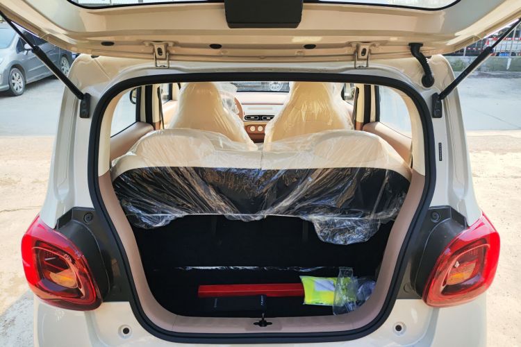 五菱汽车 宏光MINIEV 2025款 四门版 进阶款机舱底盘23