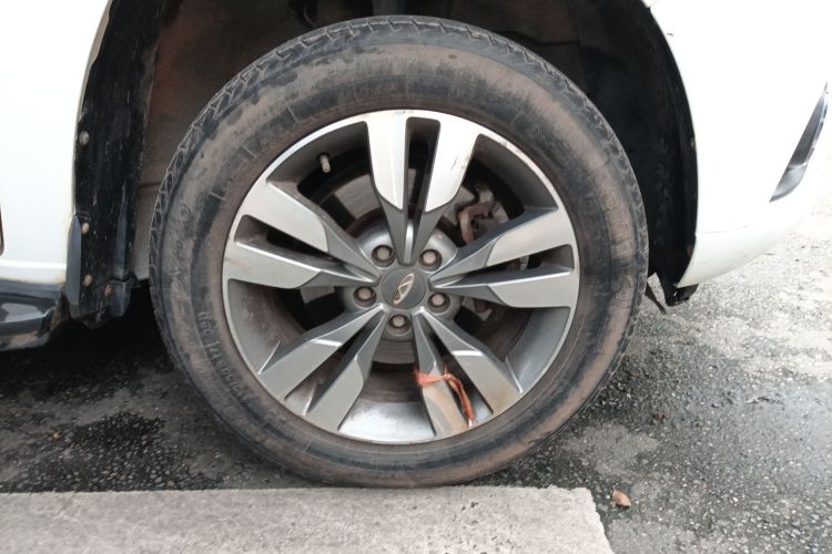 奇瑞 瑞虎3 2016款 1.6L 手动智尚版车身外观10