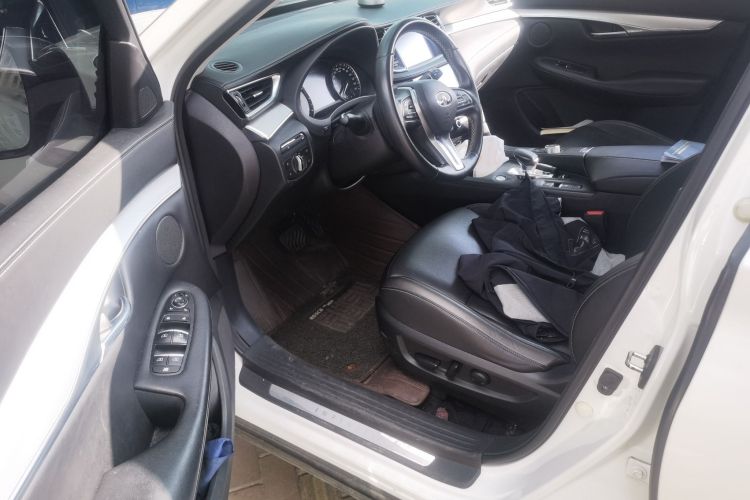 英菲尼迪QX50 2018款 2.0T 四驱菁英版中控内饰7003