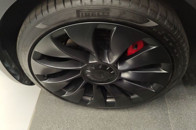 特斯拉 Model Y 2022款 Performance高性能全轮驱动版车身外观6003