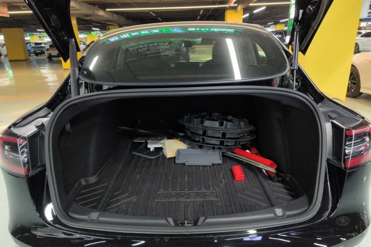 特斯拉 Model 3 2021款 标准续航后驱升级版局部细节23