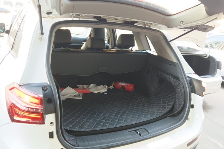 众泰T600 2016款 运动版 1.5T 手动豪华型机舱底盘23