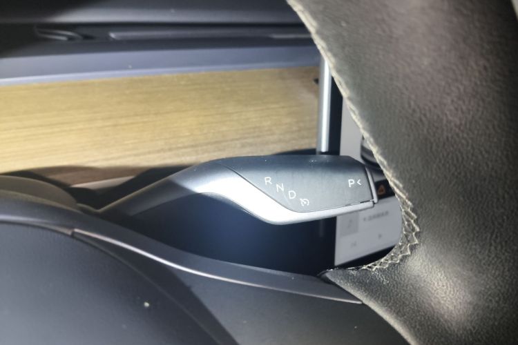 特斯拉 Model Y 2022款 长续航全轮驱动版局部细节18