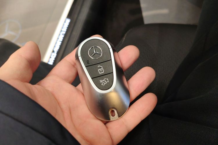 奔驰C级新能源 2023款 C 350 eL中控内饰11