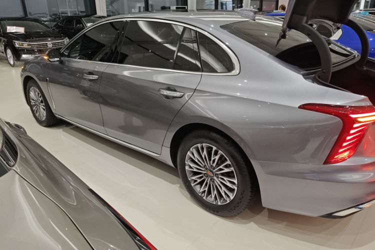 红旗H5 2023款 1.5T DCT智联旗韵版车身外观4