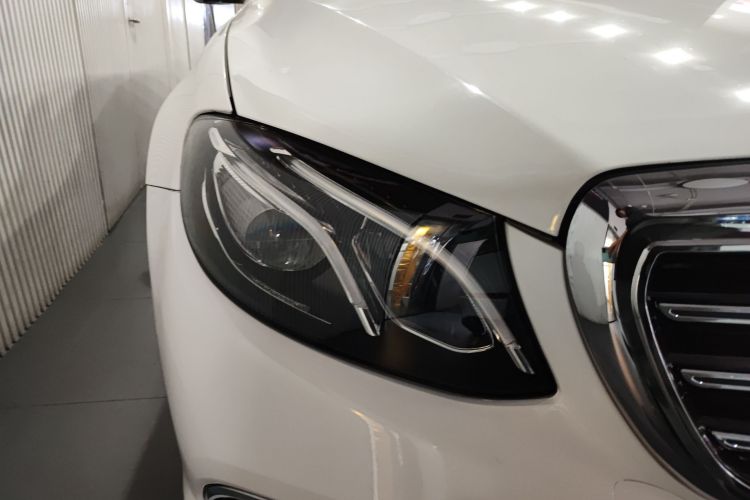 奔驰E级 2020款 E 300 L 豪华型车身外观8